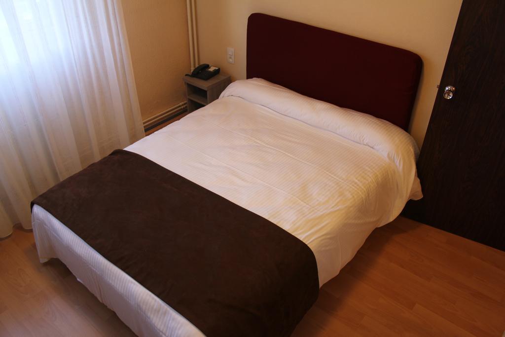 Hotel Saint-Hubert Exterior photo