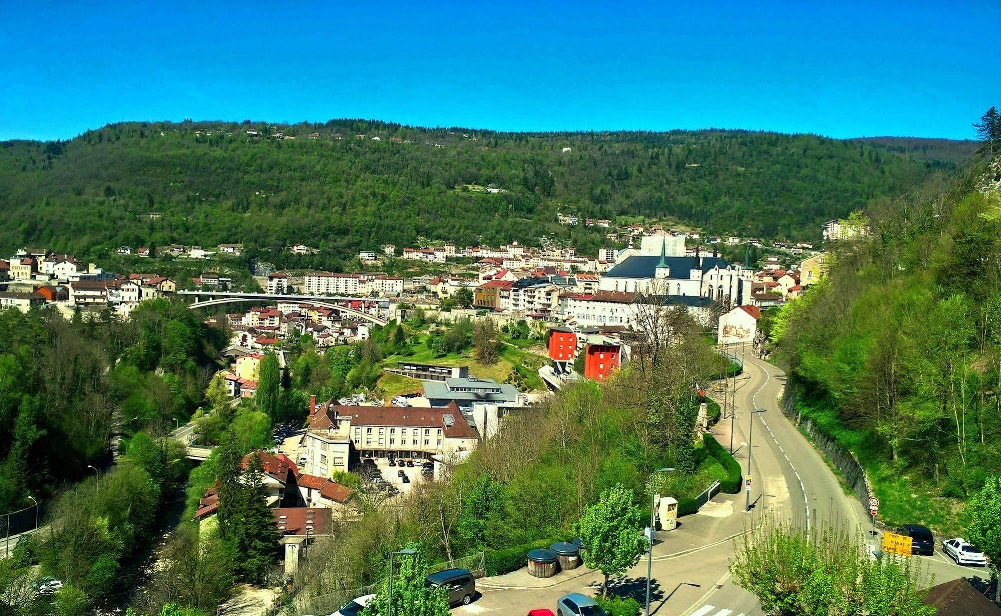 Hotel Saint-Hubert Exterior photo